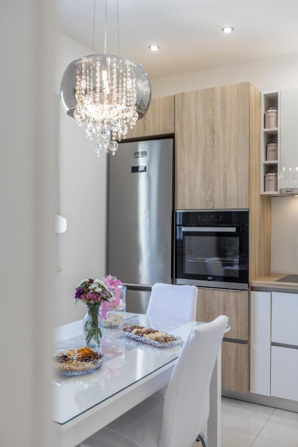 Villa Katess With Heated Pool Split Zewnętrze zdjęcie